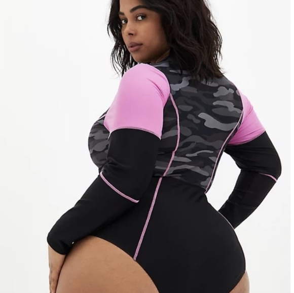 Torrid Rash Guard - Picture 2 of 5